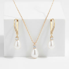 CUBIC ZIRCONIA COLLECTION - EXQUISITE FRESHWATER PEARL SET - CZNK219 GOLD
