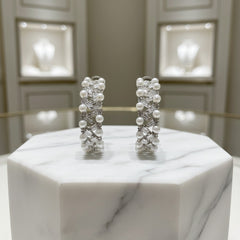 CUBIC ZIRCONIA COLLECTION - CHIC PEARL EARRINGS - CZER768 SILVER