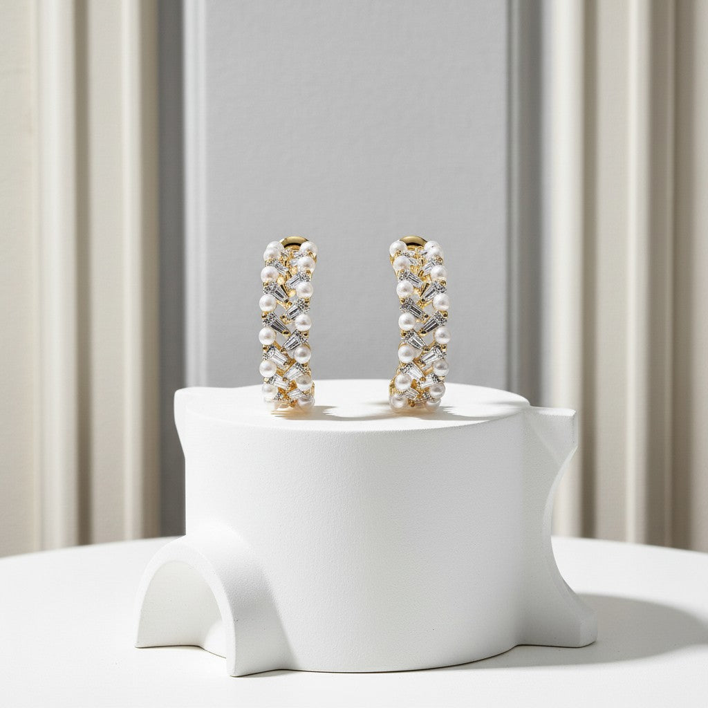 CUBIC ZIRCONIA COLLECTION - CHIC PEARL EARRINGS - CZER768 GOLD