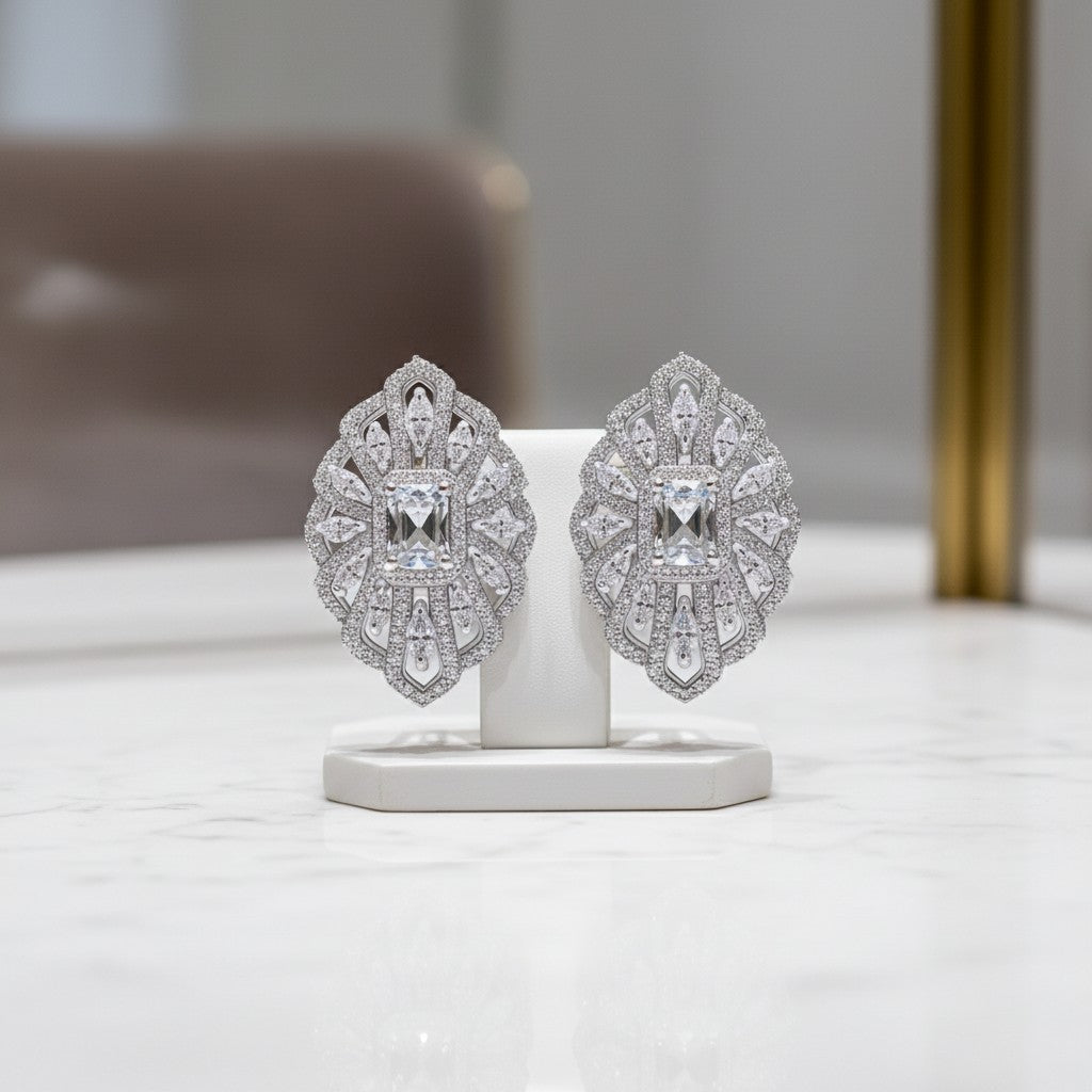 CUBIC ZIRCONIA COLLECTION - VINTAGE SPARKLE EARRINGS - CZER769 SILVER