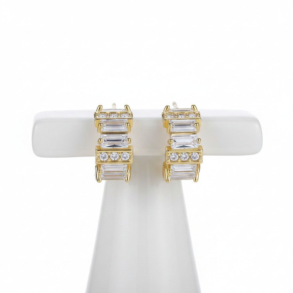 CUBIC ZIRCONIA COLLECTION - GLEAMING GOLD EARRINGS - CZER775 GOLD