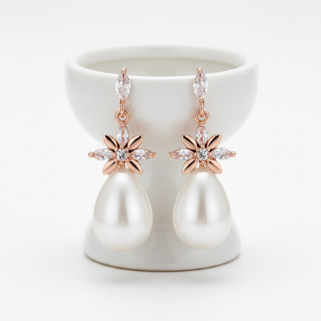 CUBIC ZIRCONIA COLLECTION - PEARL SPARKLE EARRINGS - CZER776 ROSE GOLD