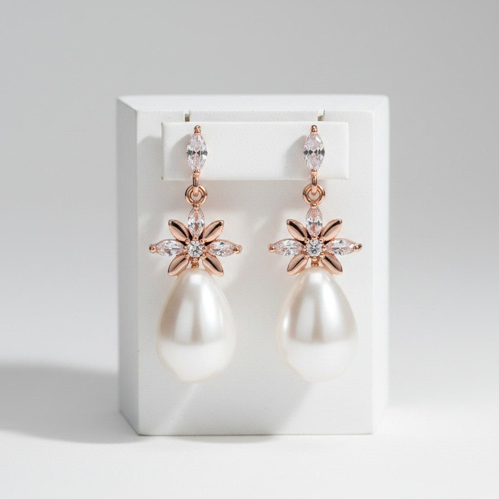 CUBIC ZIRCONIA COLLECTION - PEARL SPARKLE EARRINGS - CZER776 ROSE GOLD