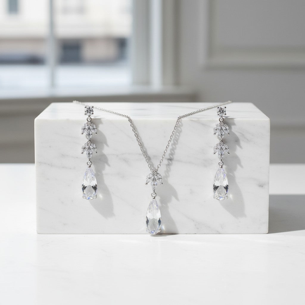 CUBIC ZIRCONIA COLLECTION - GLAM STARLET NECKLACE SET - CZNK224 (SILVER)