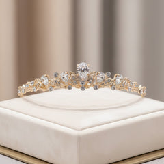 CUBIC ZIRCONIA COLLECTION - CHIC STARLET TIARA - AHB181 GOLD