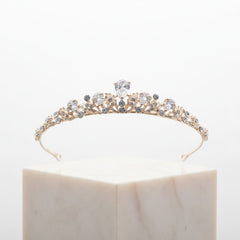 CUBIC ZIRCONIA COLLECTION - CHIC STARLET TIARA - AHB181 GOLD