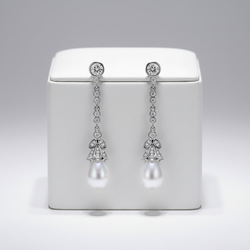 CUBIC ZIRCONIA COLLECTION - VINTAGE PEARL DROP EARRINGS - CZER779 SILVER