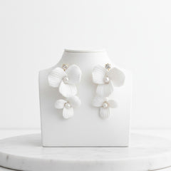 ATHENA COLLECTION - HOLLYWOOD STYLE FLOWER EARRINGS - CZER666 GOLD