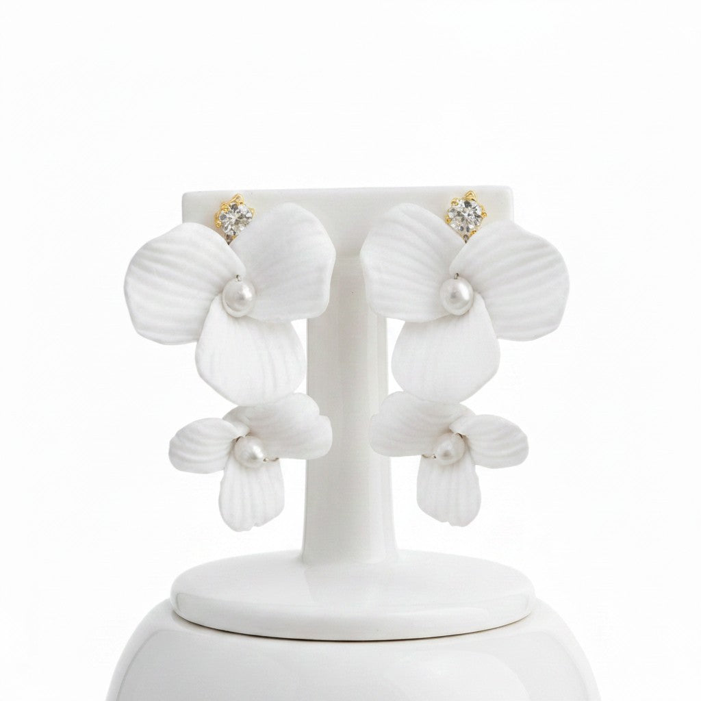 ATHENA COLLECTION - HOLLYWOOD STYLE FLOWER EARRINGS - CZER666 GOLD