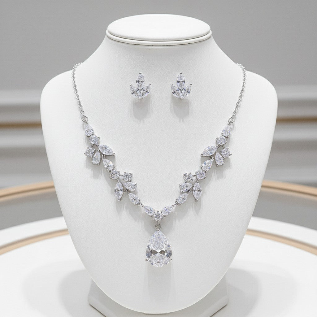 CUBIC ZIRCONIA COLLECTION - CRYSTALLURE NECKLACE SET  - SILVER CZNK227