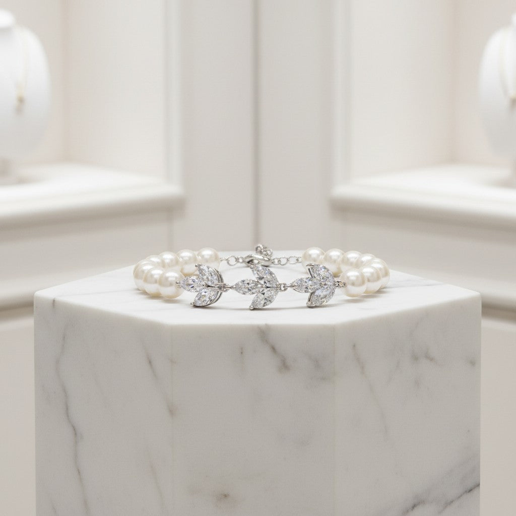 CUBIC ZIRCONIA CRYSTALS - GATSBY DIVINE PEARL BRACELET -BR136
