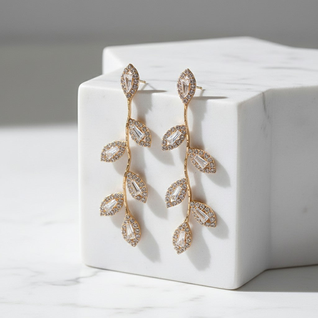 ATHENA COLLECTION - SPARKLY VINE EARRINGS - CZER657 GOLD