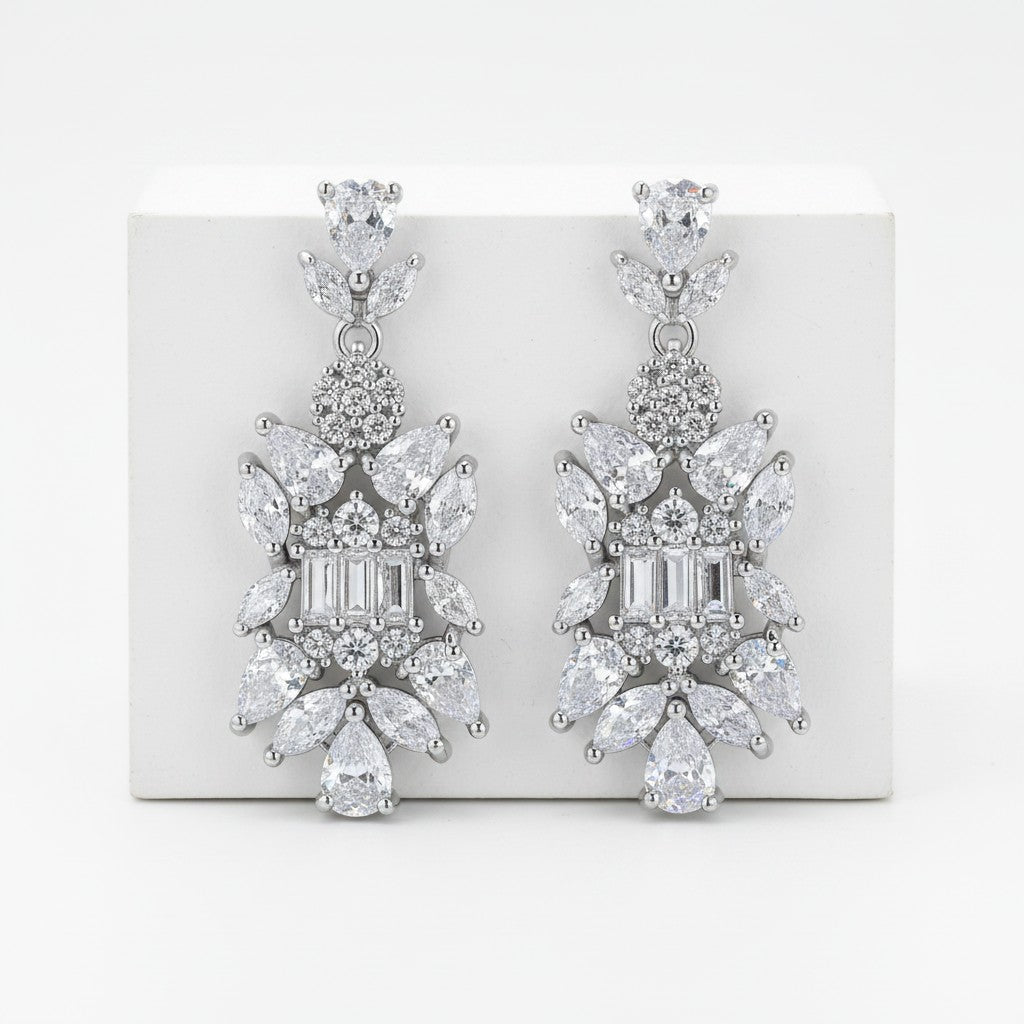 CUBIC ZIRCONIA COLLECTION - CRYSTAL TREASURE  EARRINGS - CZER813SILVER