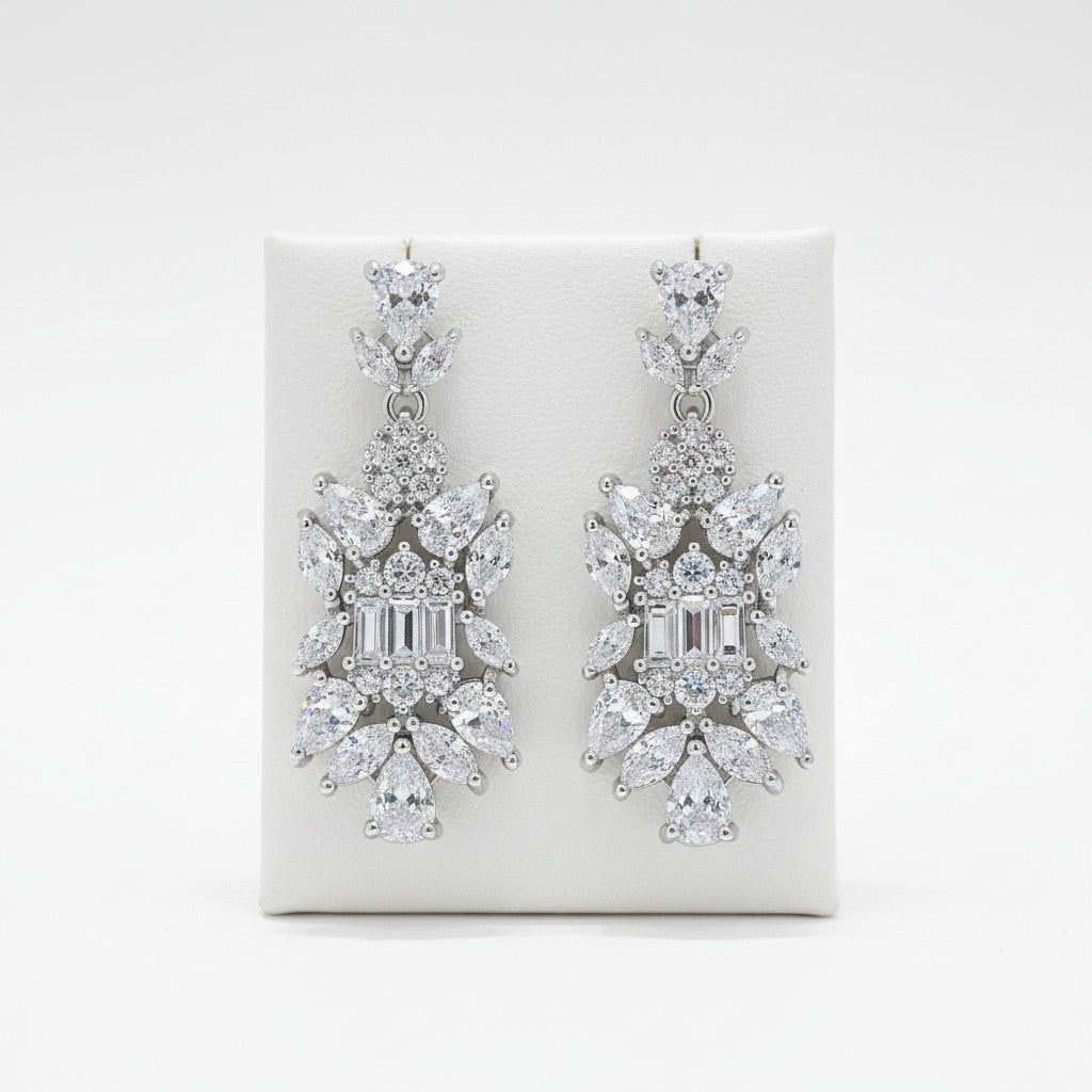 CUBIC ZIRCONIA COLLECTION - CRYSTAL TREASURE  EARRINGS - CZER813SILVER