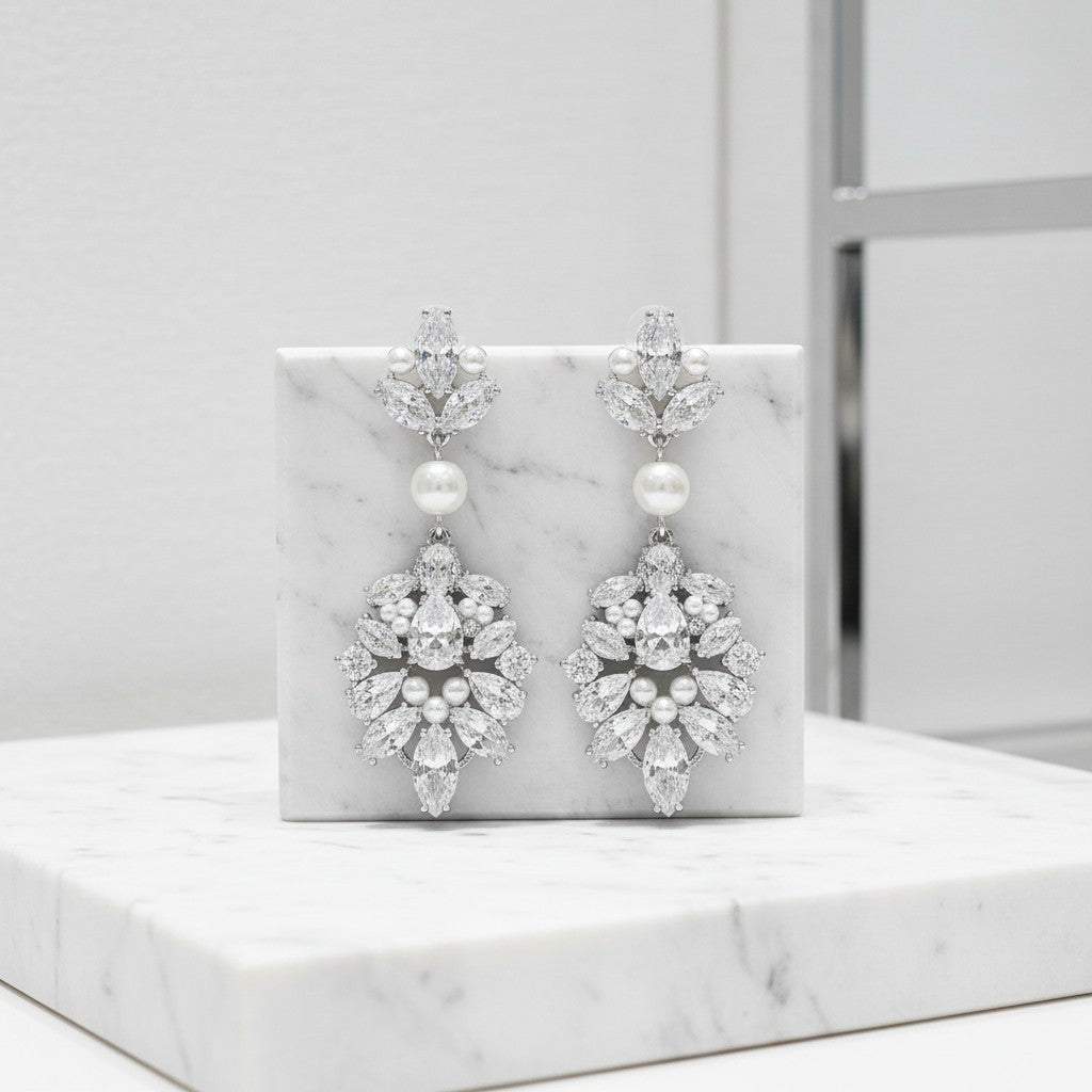 CUBIC ZIRCONIA COLLECTION - HOLLYWOOD STARLET EARRINGS - CZER817 SILVER