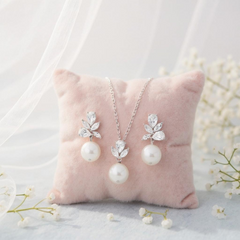 CUBIC ZIRCONIA COLLECTION - VINTAGE SHIMMER NECKLACE SET - CZNK253 SILVER