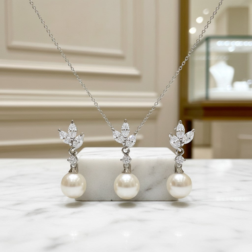 CUBIC ZIRCONIA COLLECTION - VINTAGE CHIC NECKLACE SET - CZNK254 SILVER