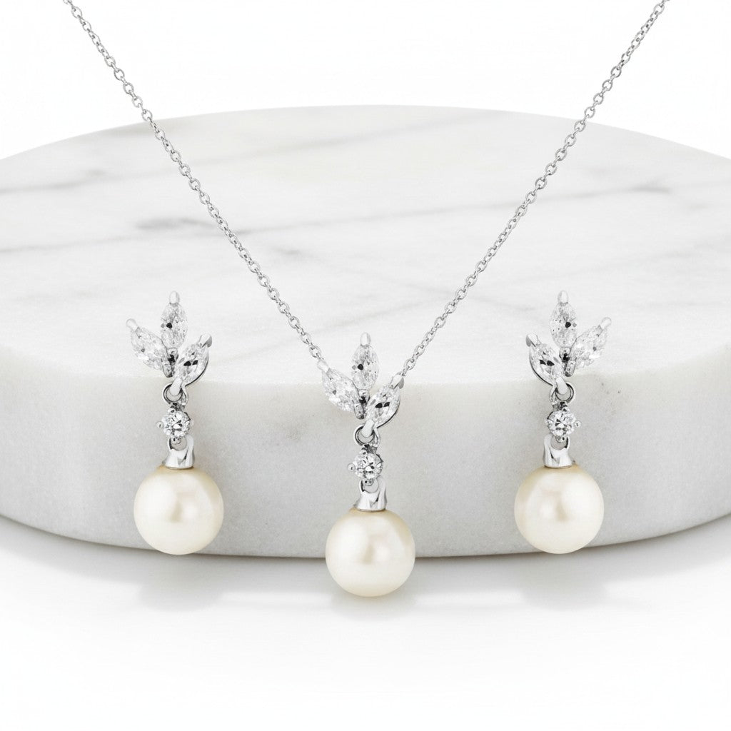 CUBIC ZIRCONIA COLLECTION - VINTAGE CHIC NECKLACE SET - CZNK254 SILVER