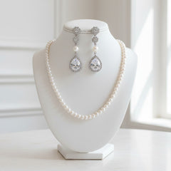 CUBIC ZIRCONIA COLLECTION - SPARKLE PEARL NECKLACE SET - CZNK260 SILVER