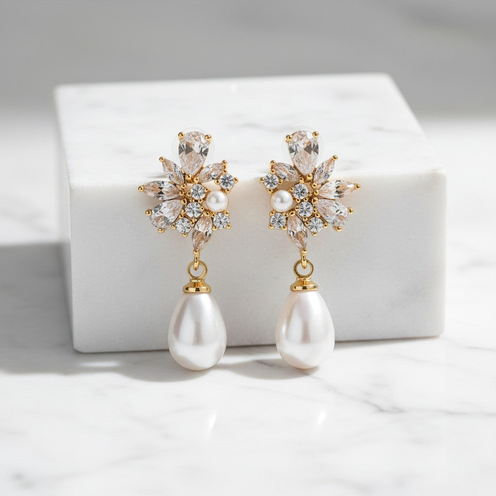 CUBIC ZIRCONA COLLECTION - DIVINE PEARL EARRINGS - CZER829 GOLD