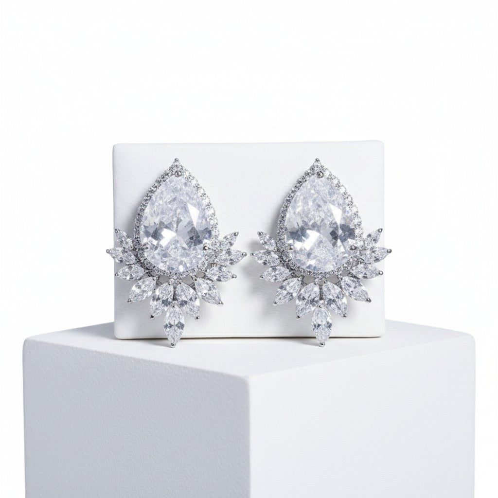 CUBIC ZIRCONIA COLLECTION - GEM SPARKLE EARRINGS - CZER832 SILVER
