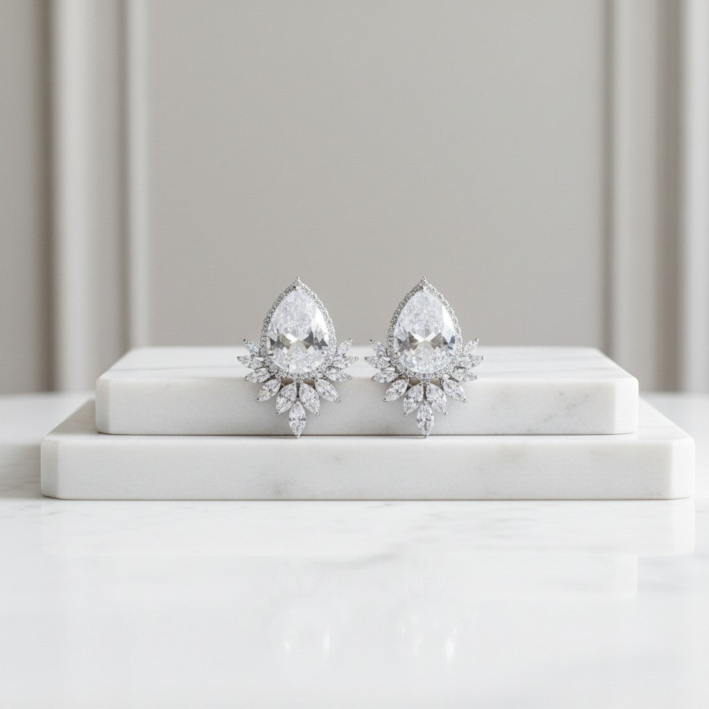 CUBIC ZIRCONIA COLLECTION - GEM SPARKLE EARRINGS - CZER832 SILVER